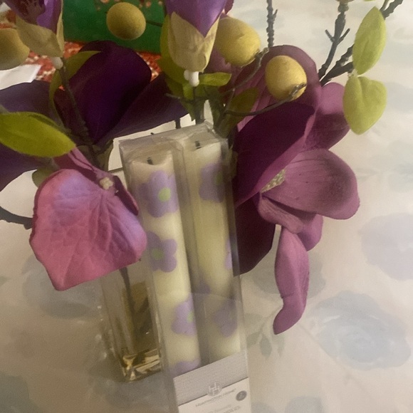 Huntington Home 2 Pack Flower Led Novelty Taper Candles - Picture 10 of 10